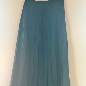 Vintage Burberry Pleated Midi Skirt - Dark Green with light pattern - Size S/M